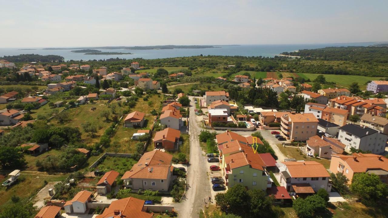 Apartman Pula Exteriör bild